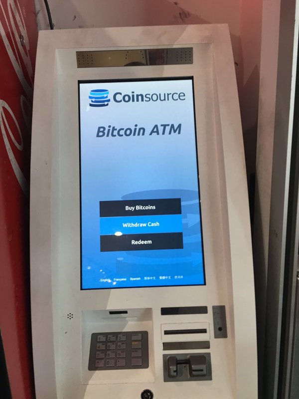 Bitcoin Atm In New York Whitehall Terminal Of The Staten Island Ferry - 